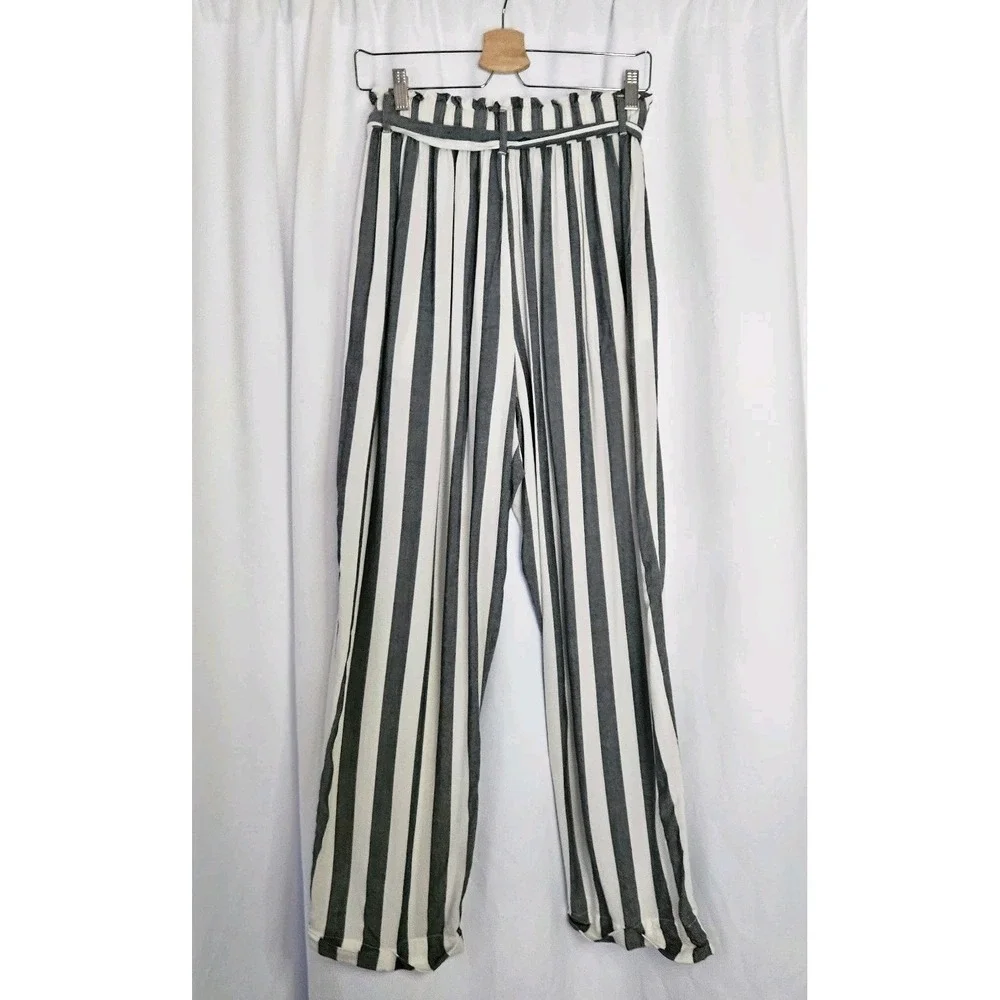 American Eagle white and‎ grey striped flowy/supersoft viscose pants